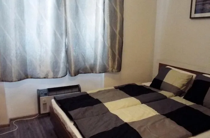 24 Hour-self Check-in Námestie Svätého Egídia Apartamento